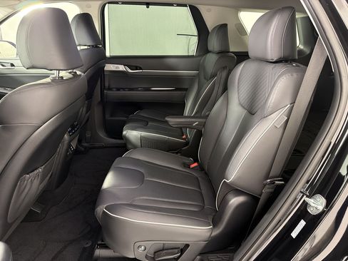 Used 2024 Hyundai Palisade SEL w/ Premium Package FWD image 15