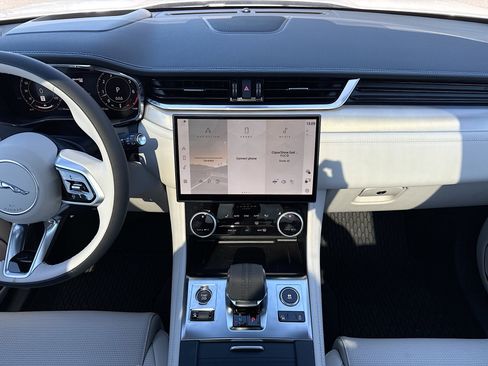 New 2026 Jaguar F-PACE R-Dynamic S image 19