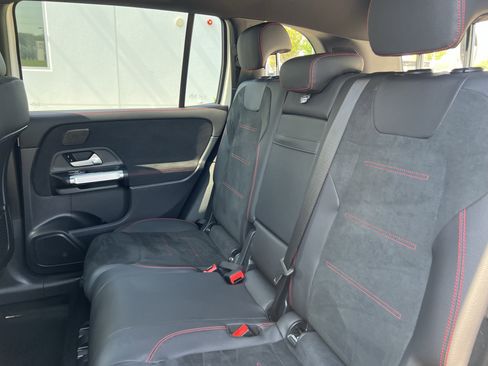 Certified 2025 Mercedes-Benz GLB 250 4MATIC image 32