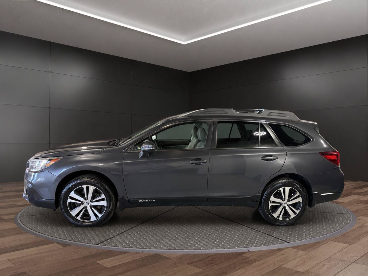 Used 2019 Subaru Outback 2.5i Limited AWD/4WD image 5