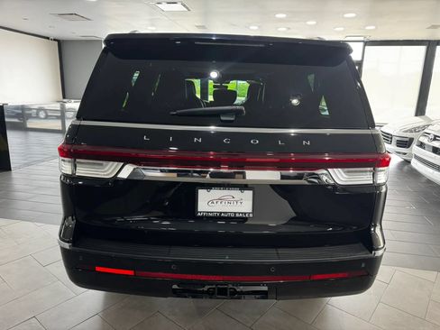 Used 2022 Lincoln Navigator L Reserve AWD/4WD image 4