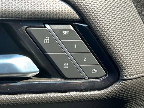 Used 2023 Chevrolet Silverado 1500 ZR2 w/ Technology Package image 30