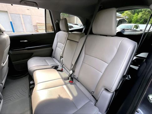 Used 2020 Honda Pilot Touring image 20