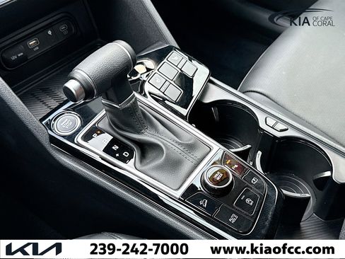 Used 2025 Kia Sportage EX image 25