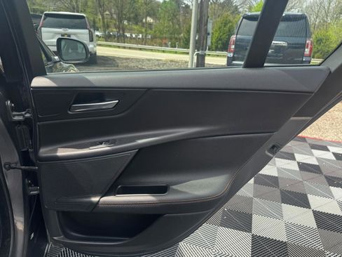 Used 2018 Jaguar XE Prestige image 29