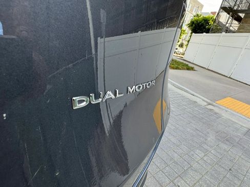 Used 2024 Tesla Model Y 2WD image 35