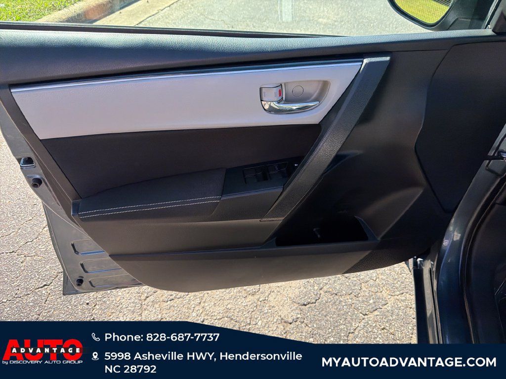 Used 2018 Toyota Corolla LE FWD image 7
