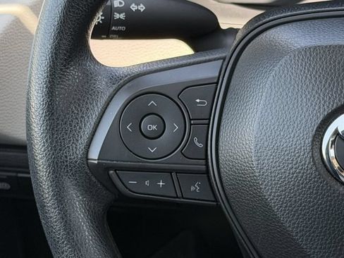 Used 2025 Toyota Corolla LE FWD image 14
