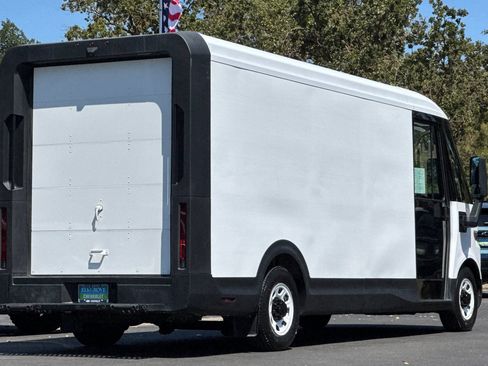 Used 2023 Chevrolet Brightdrop 600 w/ Active Safety Package 2 AWD/4WD image 3