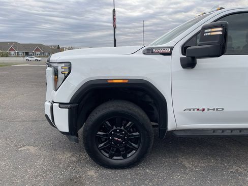 Used 2024 GMC Sierra 2500 AT4 w/ AT4 Premium Plus Package image 12