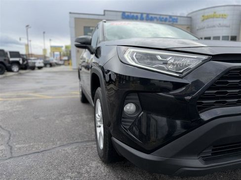 Used 2021 Toyota RAV4 XLE w/ Convenience Package AWD/4WD image 9