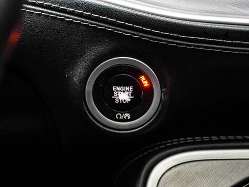Used 2022 Dodge Challenger R/T Scat Pack RWD image 20