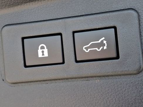 Certified 2022 Subaru Outback Touring w/ Popular Package #2 image 30