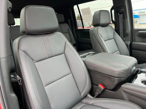 Used 2026 Chevrolet Suburban RST w/ RST Capability Package image 15