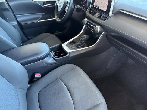Used 2024 Toyota RAV4 XLE FWD image 25