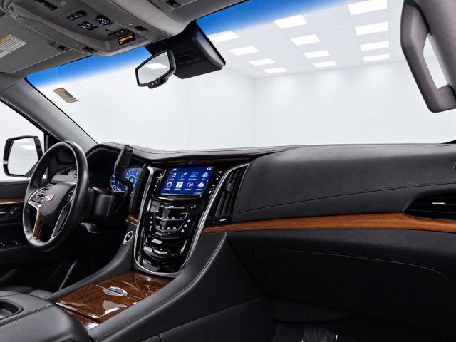 Used 2016 Cadillac Escalade ESV Luxury AWD/4WD image 32