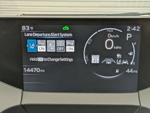 Used 2025 Toyota Prius FWD image 16