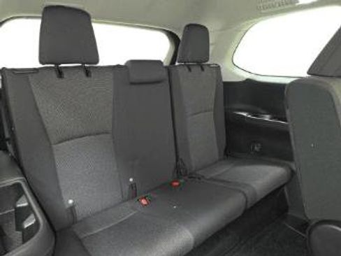 Used 2025 Toyota Grand Highlander FWD image 13