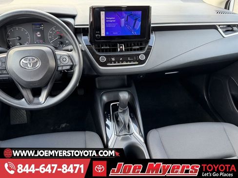 Used 2024 Toyota Corolla LE image 17