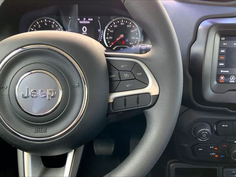 Used 2021 Jeep Renegade Sport FWD image 25