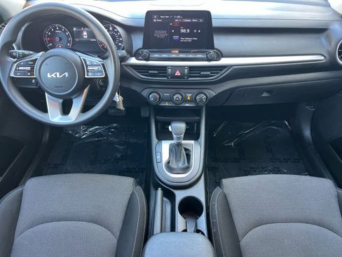 Used 2023 Kia Forte LXS FWD image 4