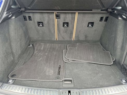 Used 2024 Porsche Macan image 5