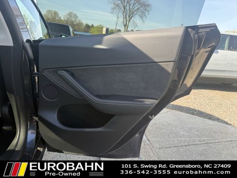 Used 2024 Tesla Model Y Long Range image 18