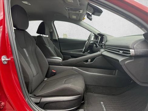 Certified 2023 Hyundai Elantra SEL FWD image 18