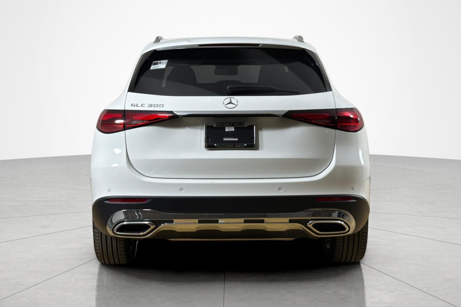 Used 2026 Mercedes-Benz GLC 300 image 4