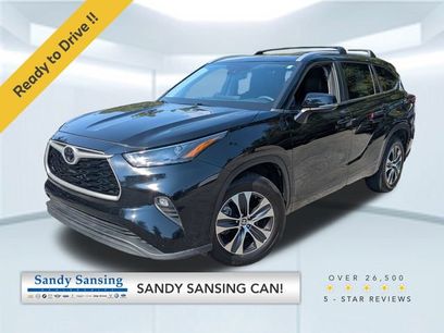 Used 2023 Toyota Highlander XLE