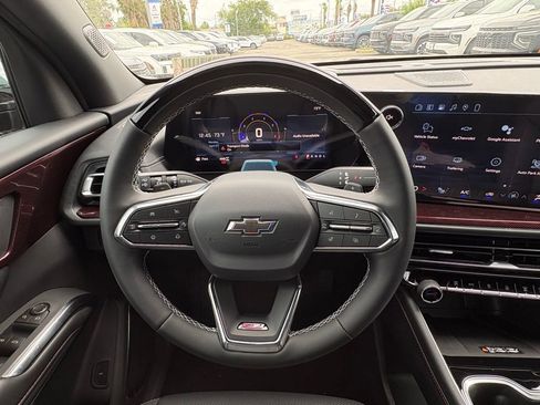 New 2026 Chevrolet Traverse Z71 w/ Enhanced Driving Package AWD/4WD image 17
