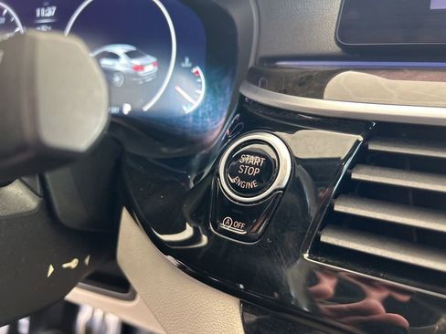 Used 2019 BMW M550i xDrive w/ Dynamic Handling Package AWD/4WD image 56