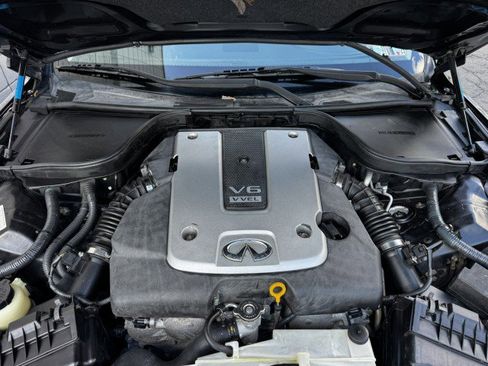Used 2009 INFINITI G37 x Coupe w/ Premium Pkg image 2