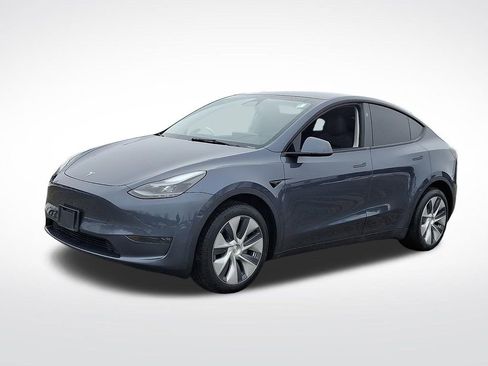 Used 2023 Tesla Model Y Long Range AWD/4WD image 5
