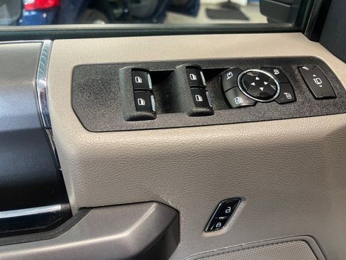 Used 2022 Ford F350 XLT w/ XLT Premium Package image 13