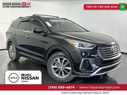 Used 2019 Hyundai Santa Fe XL SE image 2