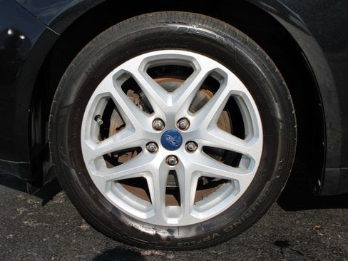 Used 2014 Ford Fusion SE w/ Equipment Group 202A FWD image 52