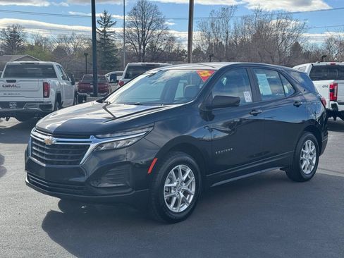 Used 2023 Chevrolet Equinox LS AWD/4WD image 12