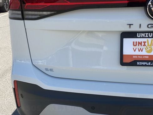 New 2026 Volkswagen Tiguan SE FWD image 22