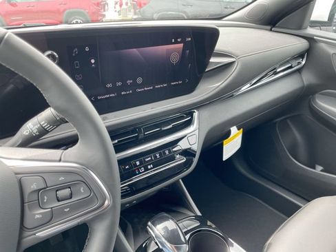 New 2026 Buick Envista Preferred FWD image 21