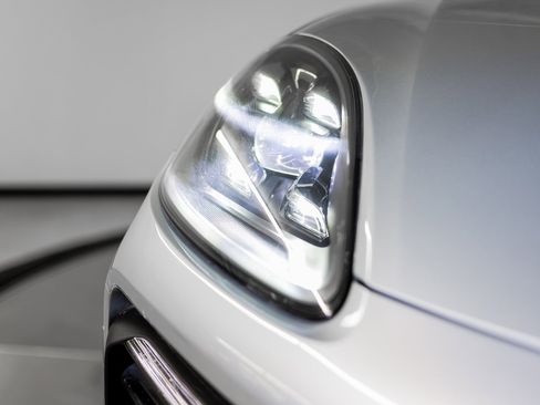 Used 2020 Porsche Cayenne S image 13