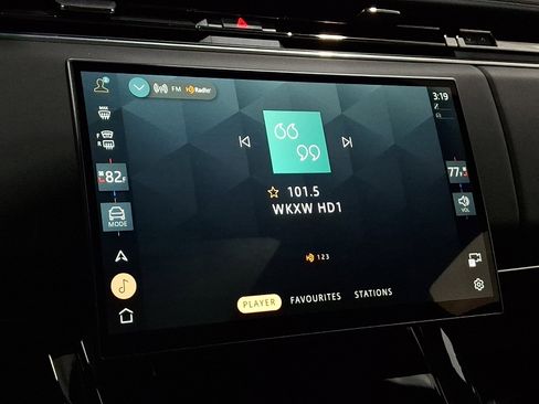 Certified 2025 Land Rover Range Rover Sport image 17