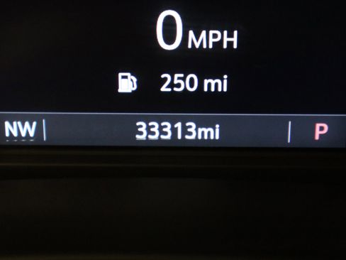 Certified 2024 Buick Enclave Essence w/ Sport Touring Edition image 19