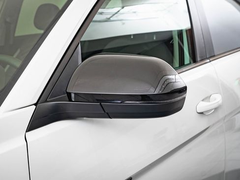 Used 2025 Volkswagen Atlas Peak Edition SE image 16