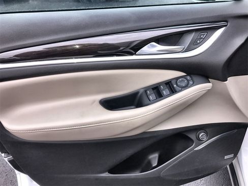 Used 2021 Buick Enclave Essence w/ Sound and Sites Package image 13