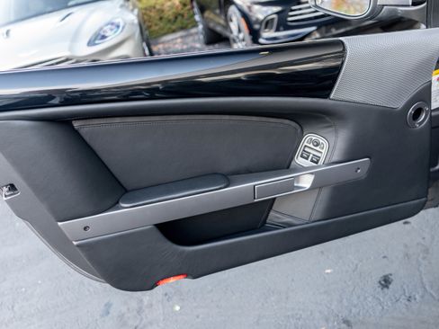 Used 2009 Aston Martin DB9 Volante RWD image 15