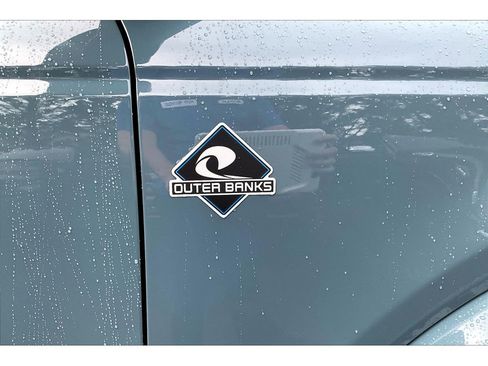 Used 2023 Ford Bronco Outer Banks image 8