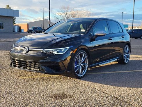 Used 2024 Volkswagen Golf R image 9
