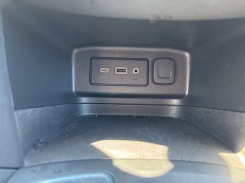 Used 2021 Chevrolet Equinox LT image 65