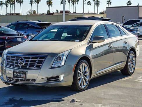 Used 2013 Cadillac XTS Luxury w/ Driver Awareness Package image 3